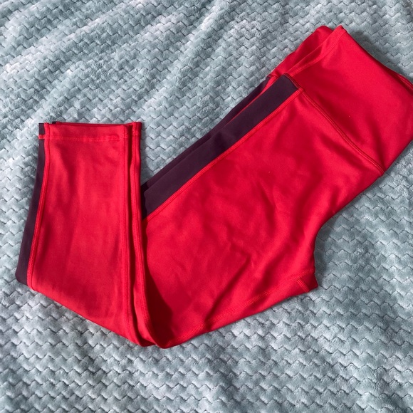 Zyia Leggings 6-8 (Red with purple stripe) - Picture 1 of 1